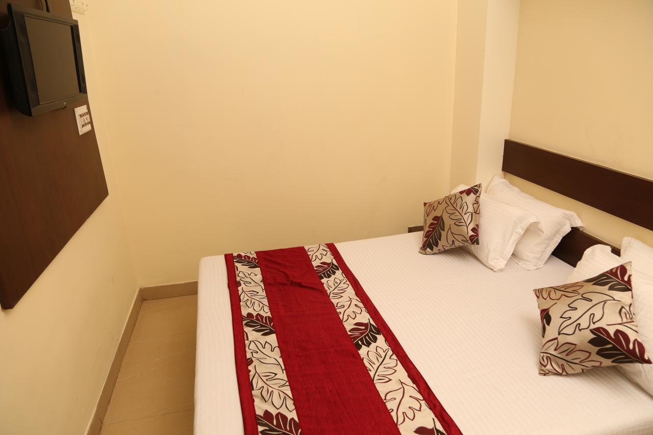 Hotel Heena Plaza Абу-Роуд Екстер'єр фото
